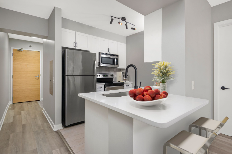 209 N Wells St - Photo 2 of 10