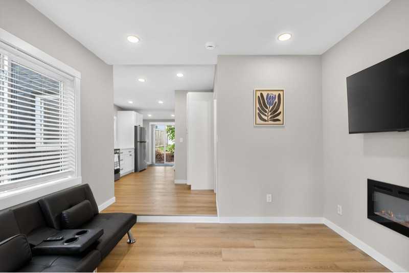 8140 9th Ave Sw - Photo 3 of 31