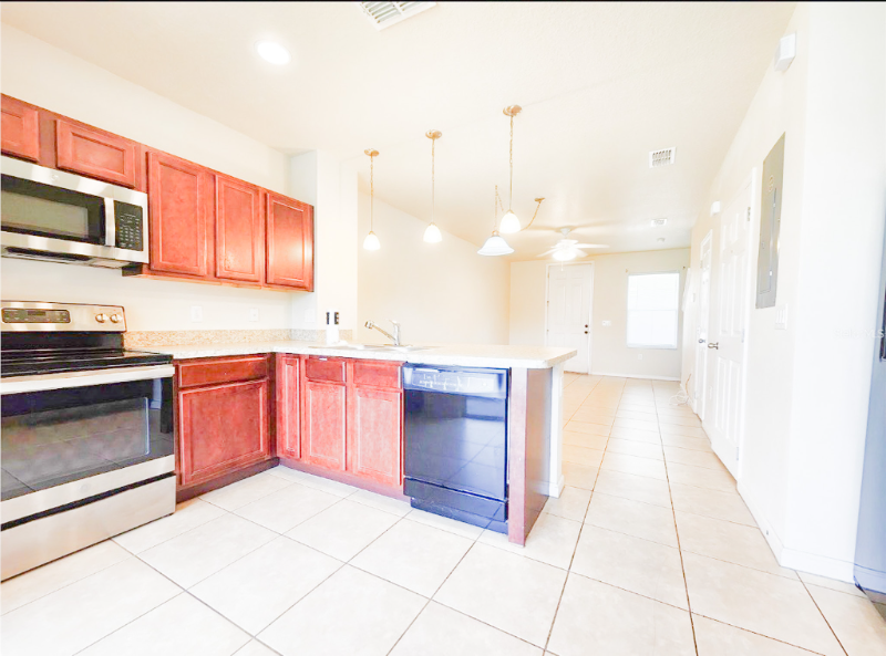 1132 Chelsea Dr - Photo 4 of 16