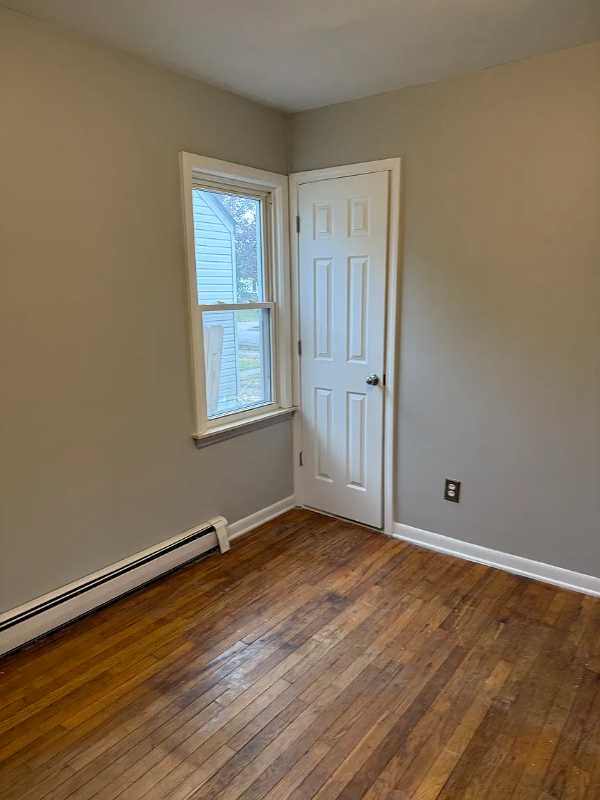 28243 Schram St - Photo 7 of 12