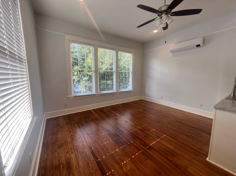 514 E 8th St #C - Photo 3 of 18