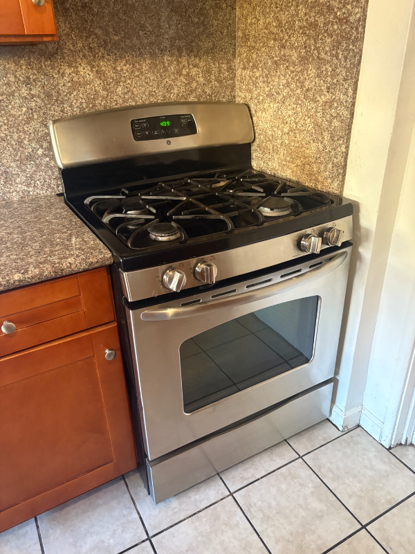 2864 Fordham St - Photo 6 of 8