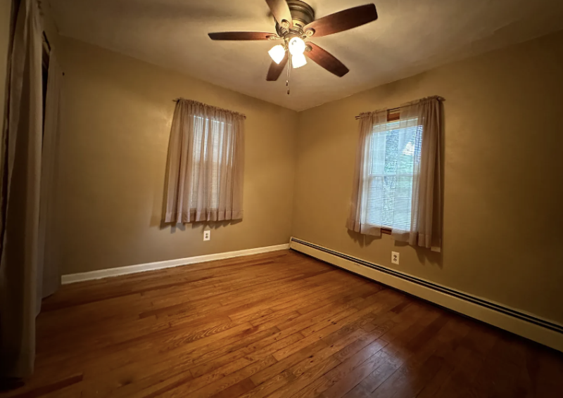 71 Rowland Ave - Photo 7 of 12