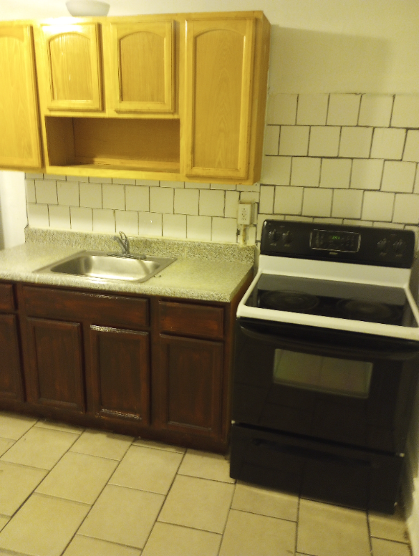 Euclid Ave #1stFL - Photo 2 of 9