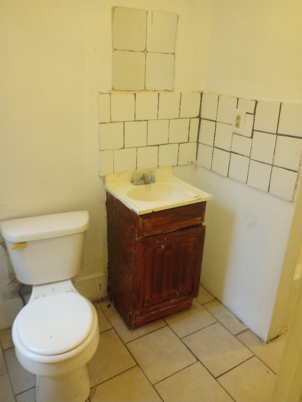 Euclid Ave #1stFL - Photo 3 of 9