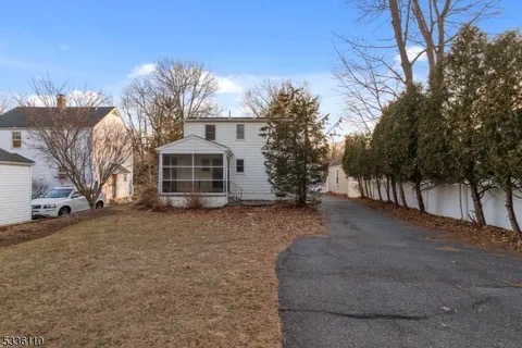 7 Wehner Pl - Photo 2 of 9