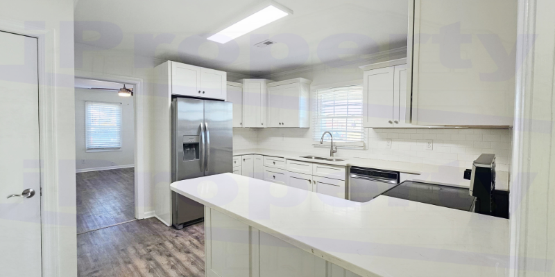 106 Smith St - Photo 4 of 15