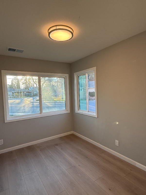 1301 Alpine Ave - Photo 4 of 13