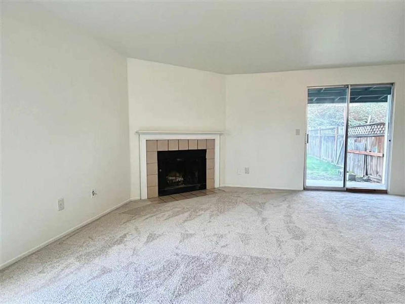 430 4th St Se #1 - Photo 7 of 10