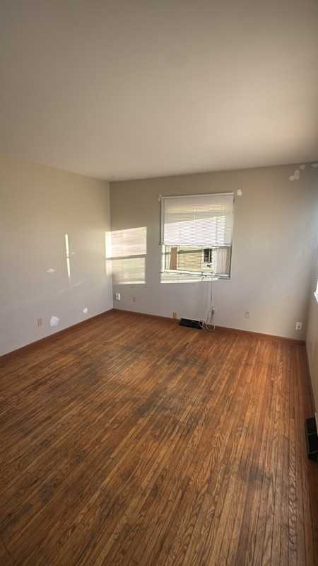 886 Brighton Ave #A - Photo 3 of 7