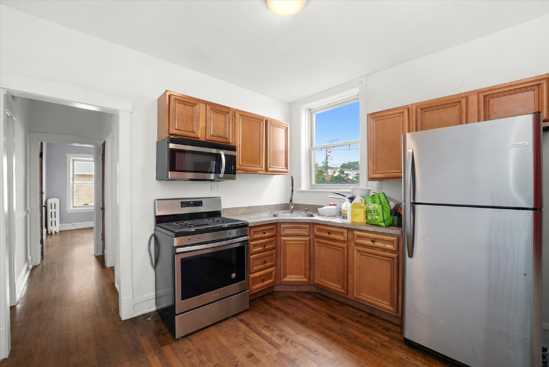 4241 N Laramie Ave #3 - Photo 2 of 7