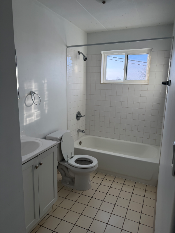 29W543 Batavia Rd #1 - Photo 2 of 7