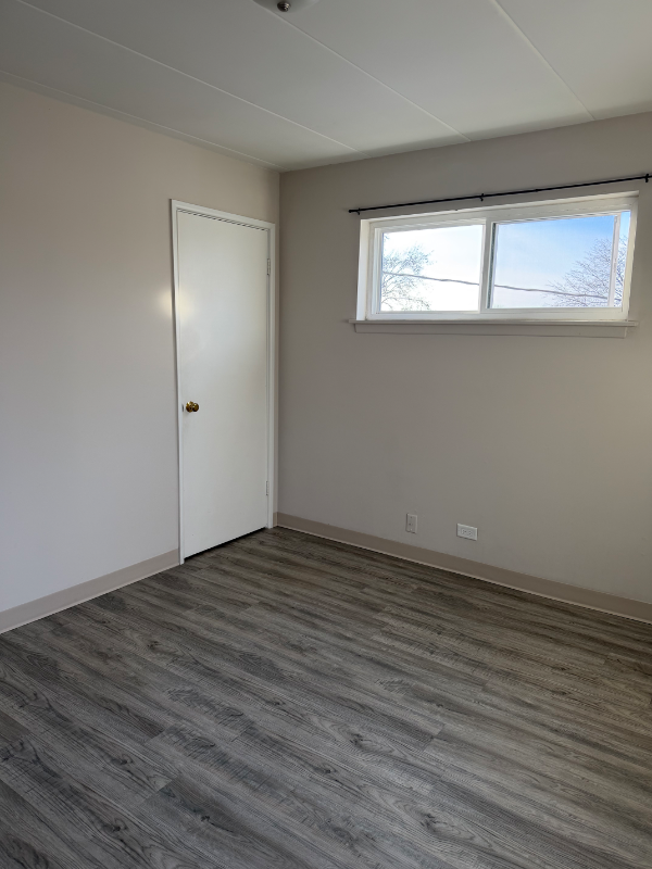 29W543 Batavia Rd #1 - Photo 4 of 7