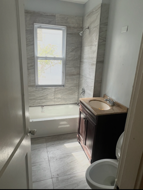 110 Dunmoreland St #1 - Photo 4 of 11