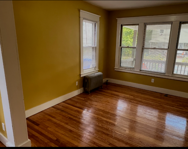 110 Dunmoreland St #1 - Photo 5 of 11