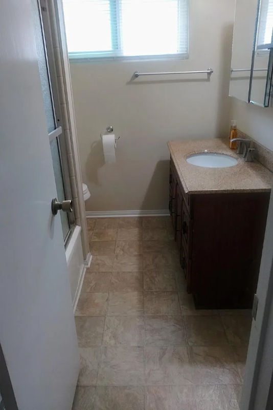 11501 Faye Ave - Photo 3 of 6