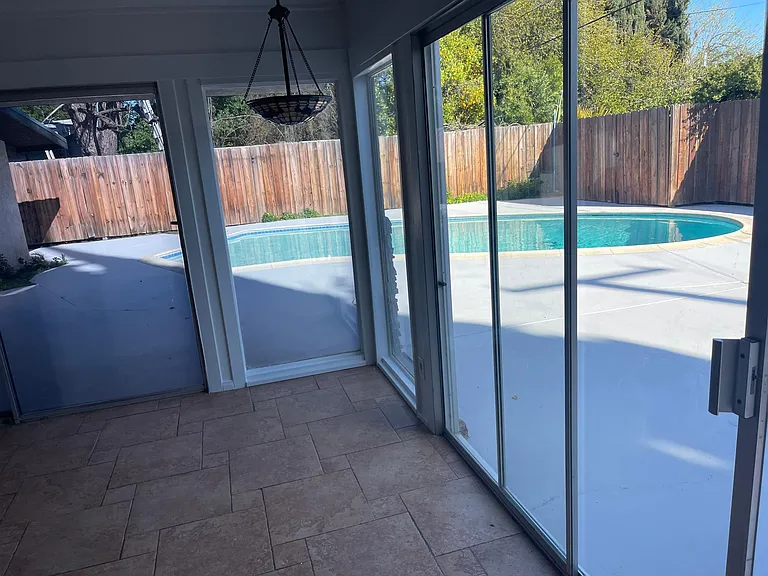 19410 Blythe St - Photo 4 of 8