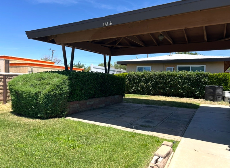 44116 Division St #B - Photo 3 of 10