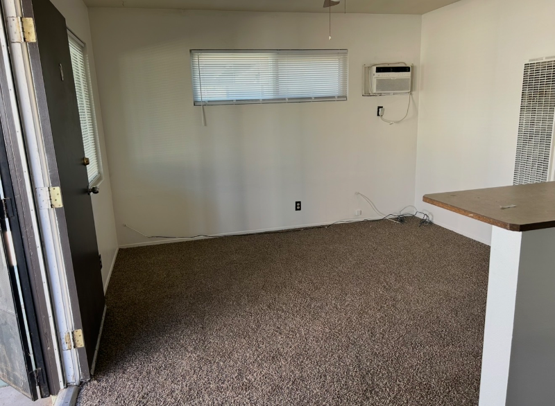 44116 Division St #B - Photo 4 of 10