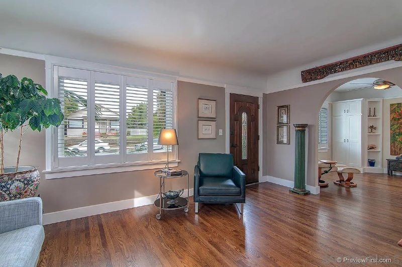 1505 Robinson Ave - Photo 3 of 8