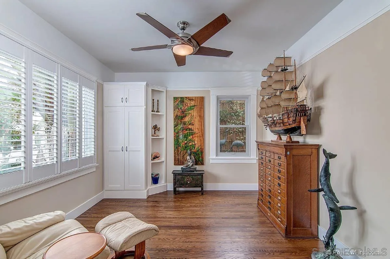 1505 Robinson Ave - Photo 4 of 8