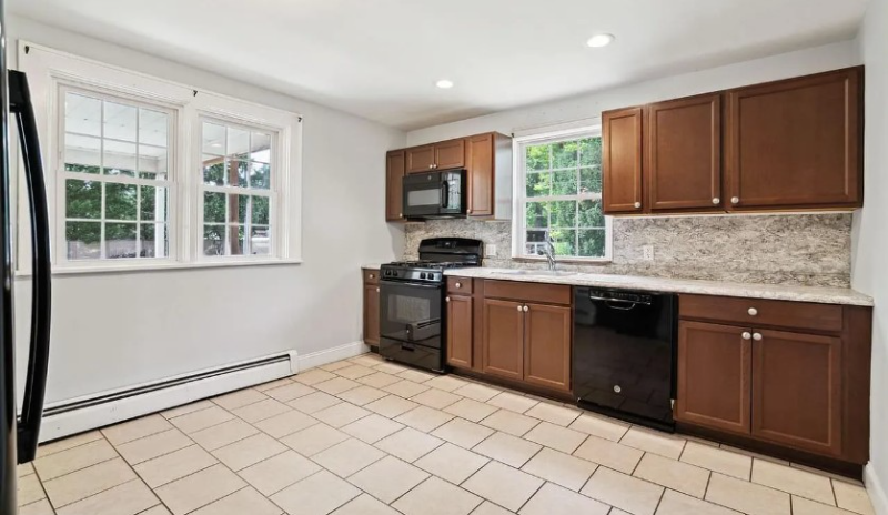 309 Chestnut St - Photo 5 of 10