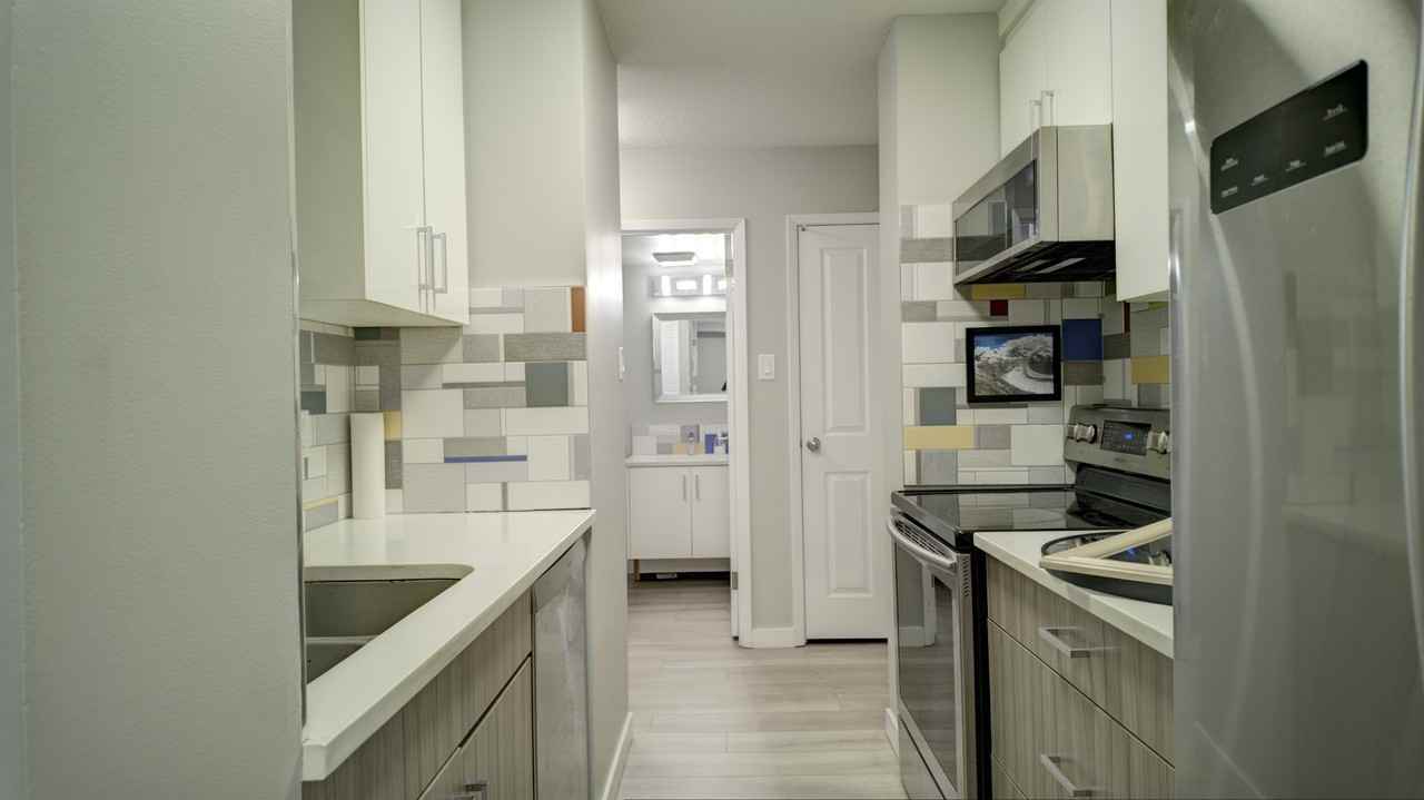 9930 113 St Nw #1005 - Photo 6 of 10