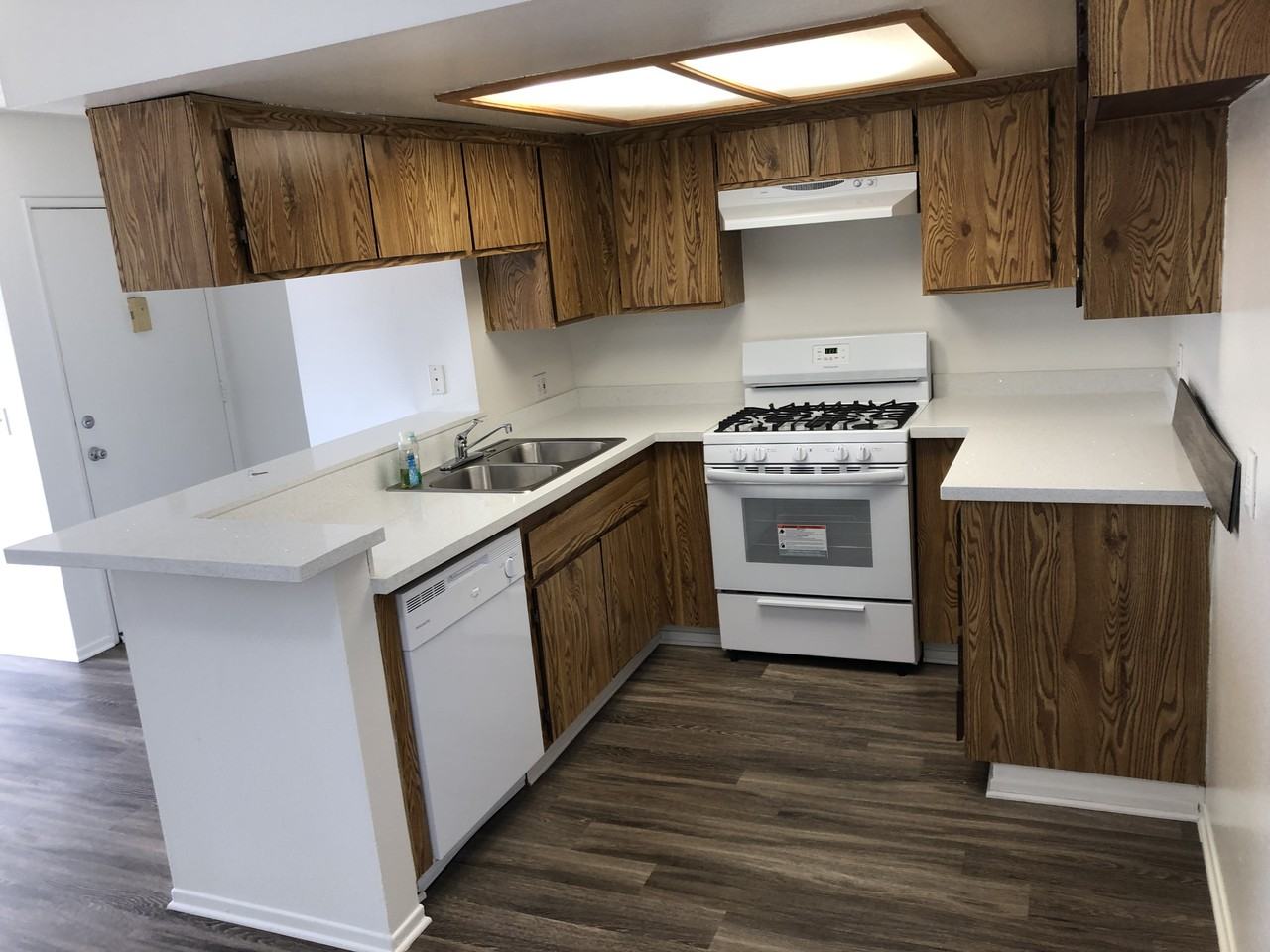 3821 Franklin Ave #25