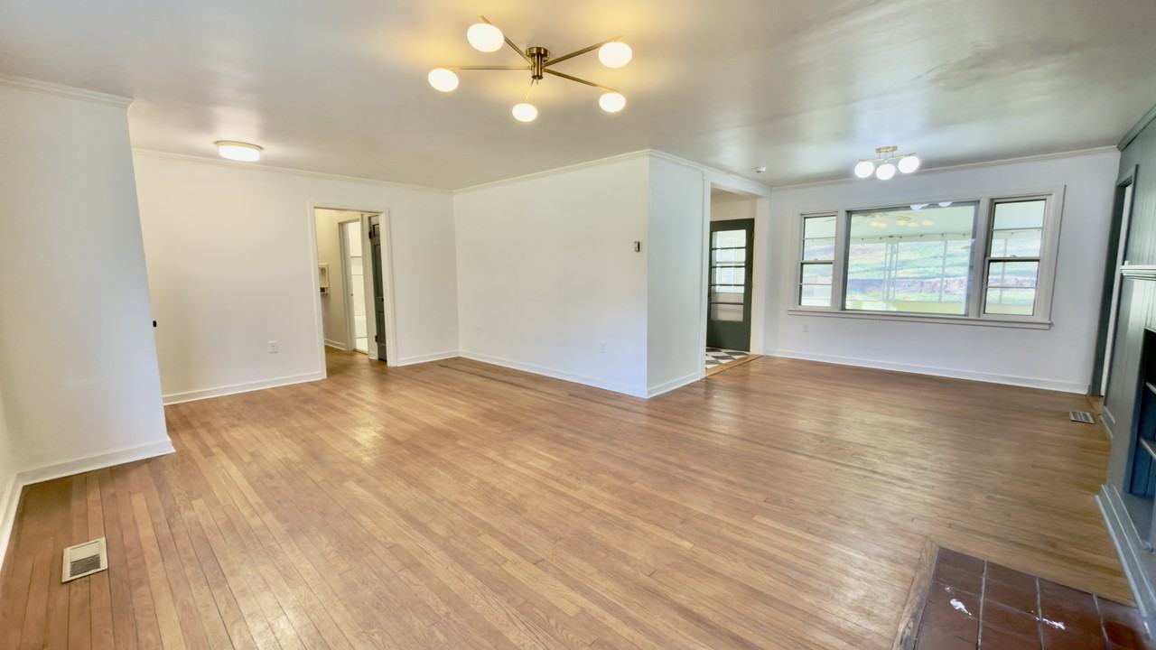 3413 Montlake Dr #NA - Photo 3 of 13