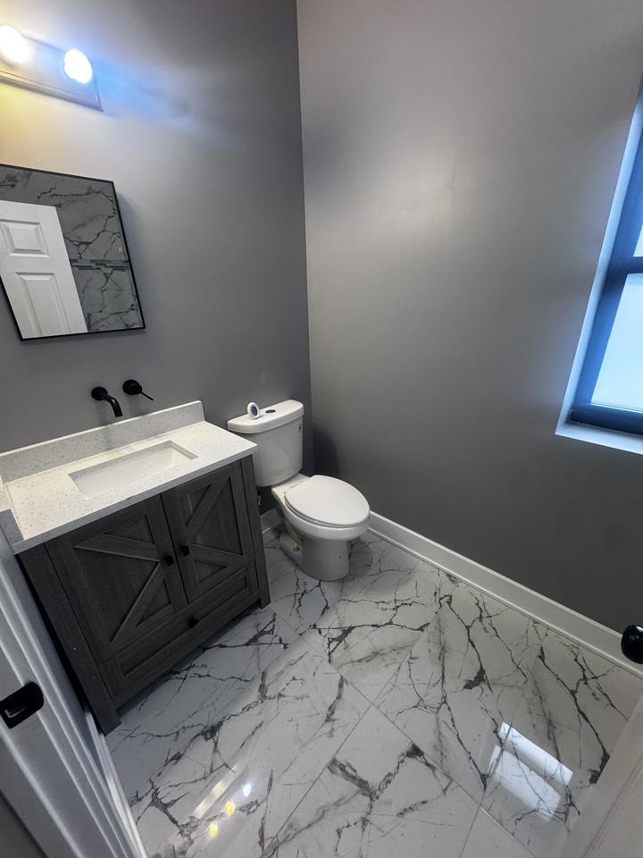 6726 S Emerald Ave #2 - Photo 6 of 7