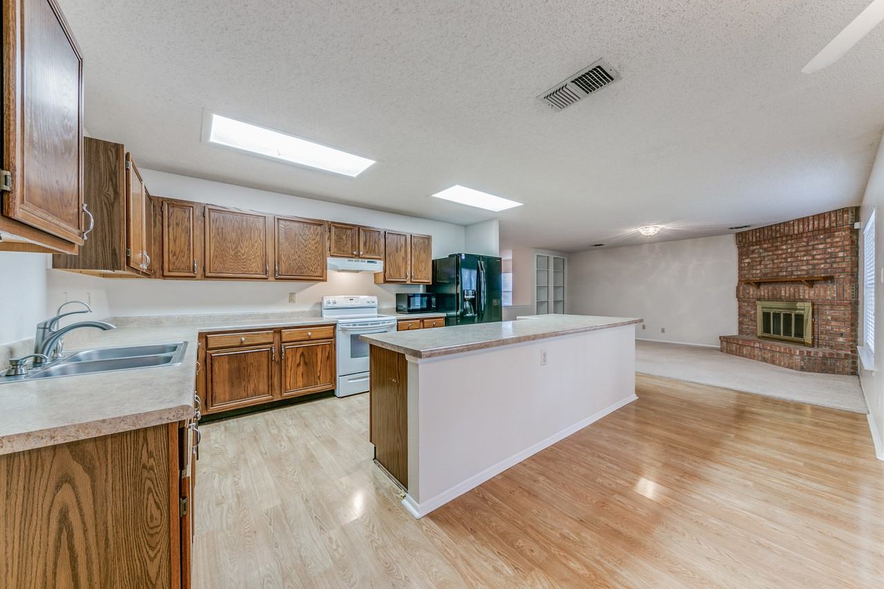 16407 Encanto Pass #NA - Photo 5 of 12