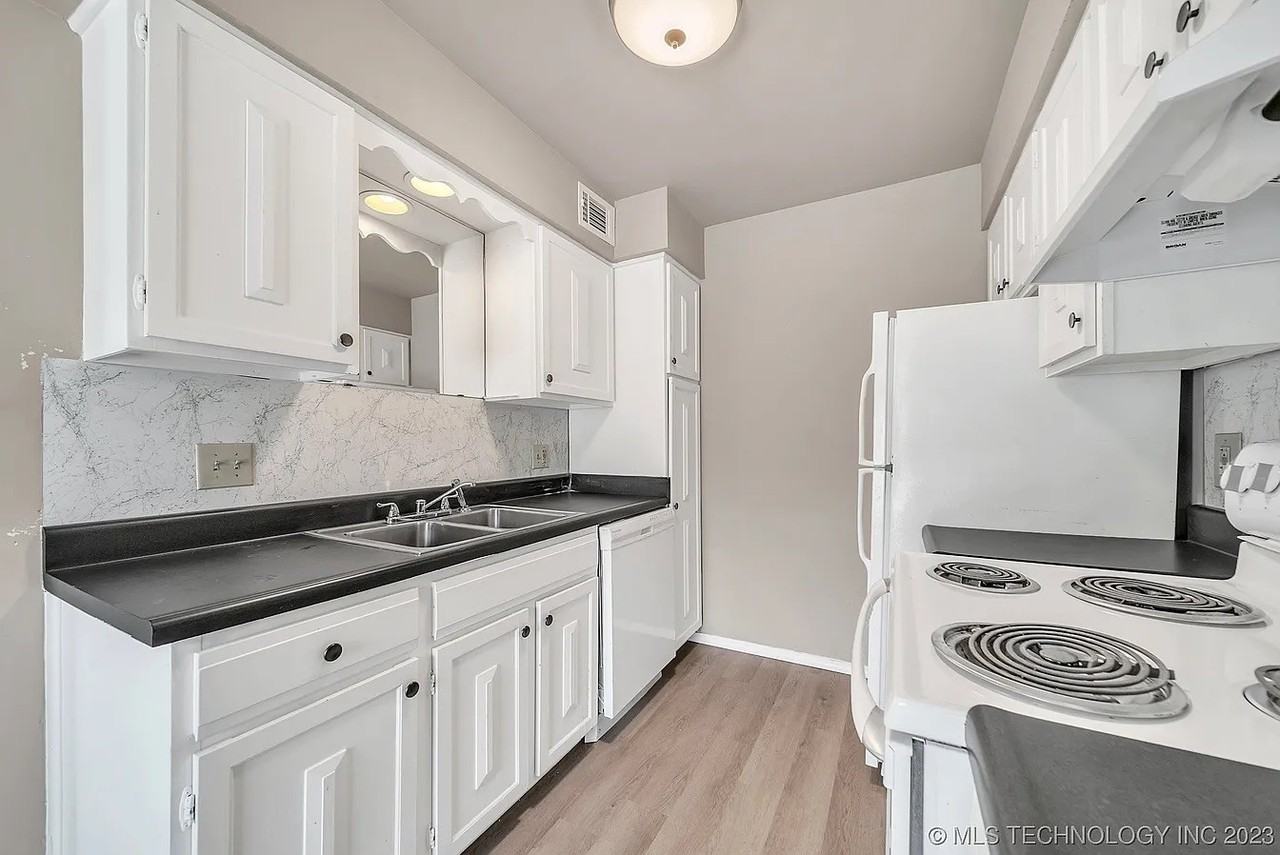 6806 S Toledo Ave #405 - Photo 4 of 16