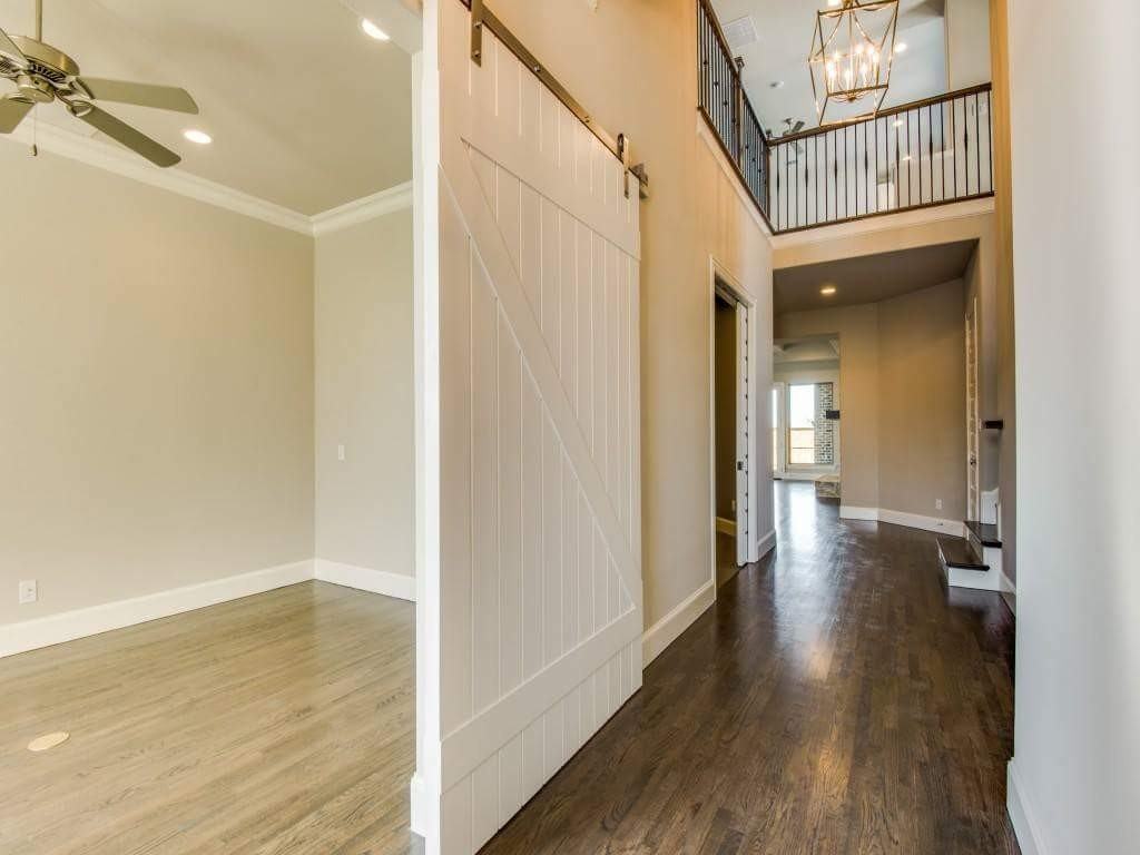 1107 Sarah St #NA - Photo 2 of 21