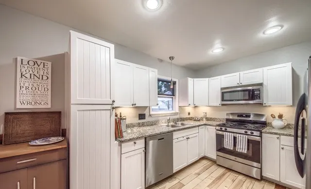 254 Quentin Dr #NA - Photo 2 of 20