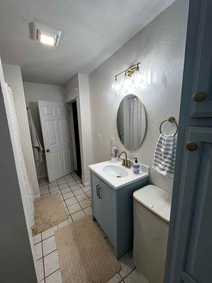 918 Clinton Ave #1 - Photo 6 of 11