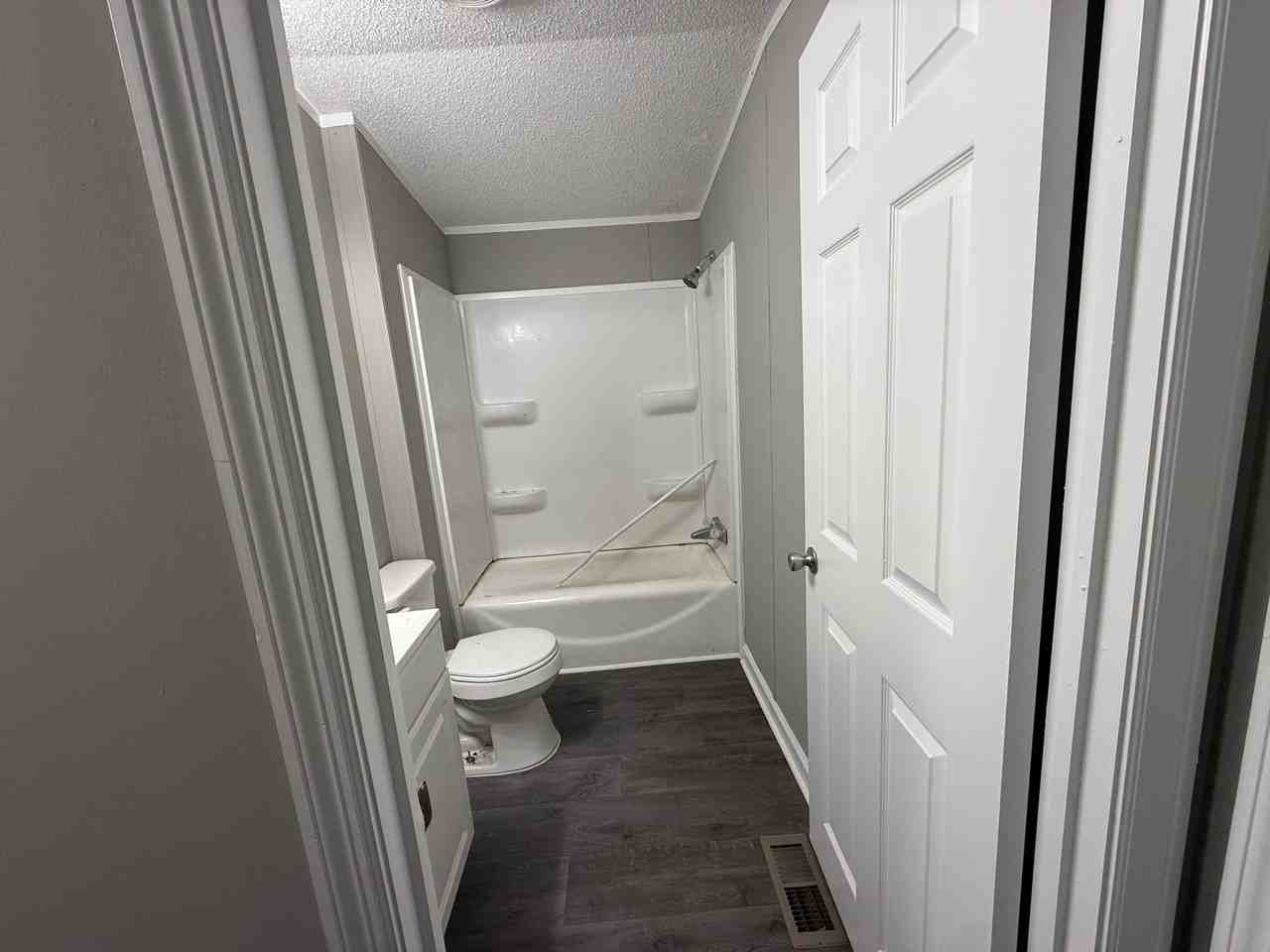 1421 Vince Cir #NA - Photo 2 of 8