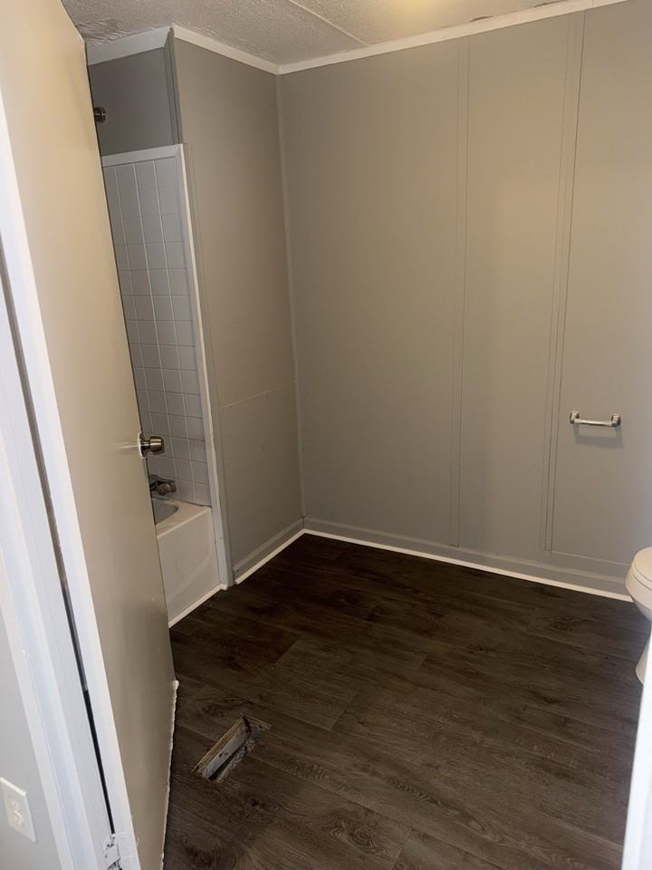 1409 Bartley Ct #NA - Photo 2 of 10