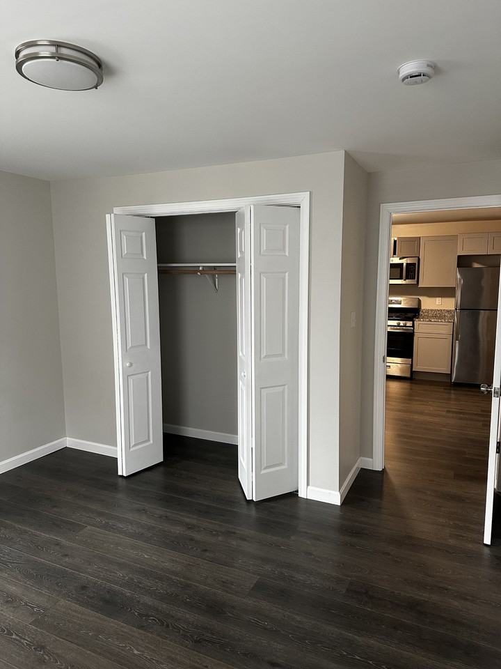 243 N Main St #2ndFL - Photo 6 of 10