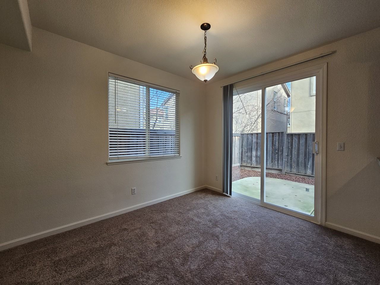 8 Halsey Pl #NA - Photo 7 of 31