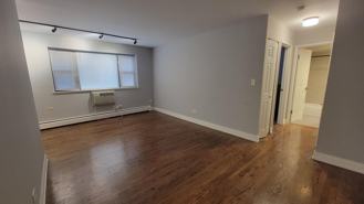 6725 N Sheridan Rd #B - Photo 1 of 1