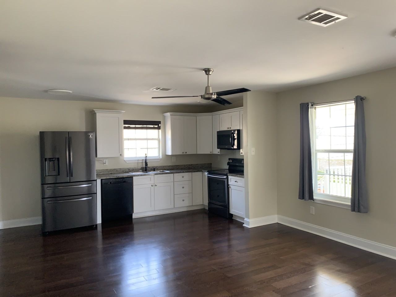 1715 Pauline St #1715 - Photo 2 of 9