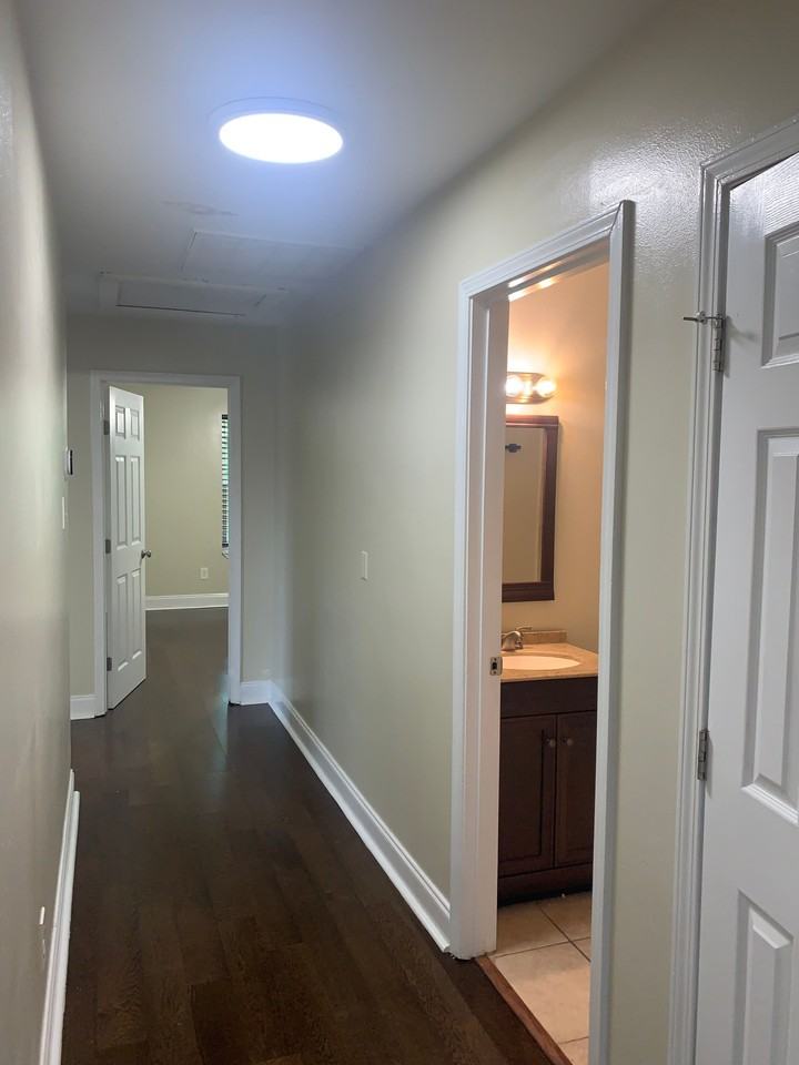 1715 Pauline St #1715 - Photo 4 of 9