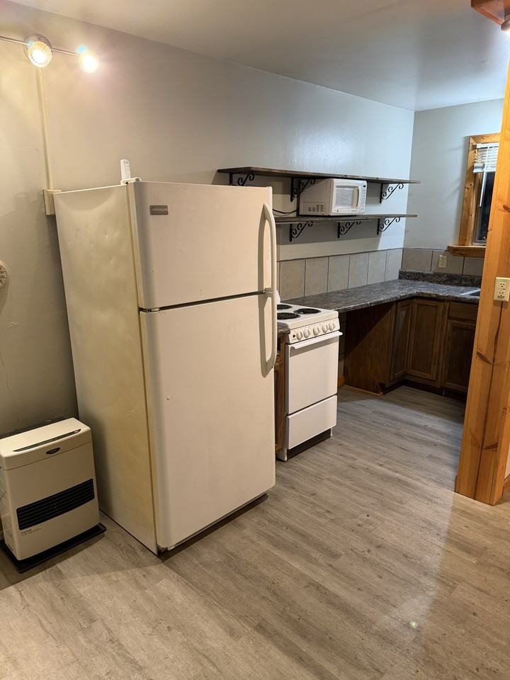 654 Canoro Rd #NA - Photo 3 of 12