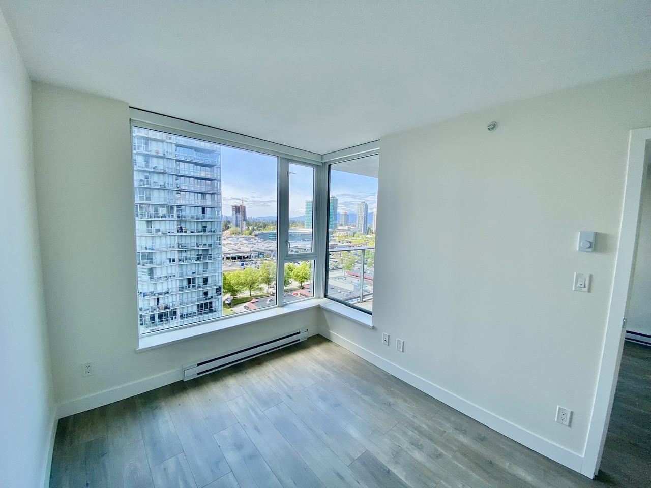 13696 100 Avenue #2600 - Photo 4 of 21