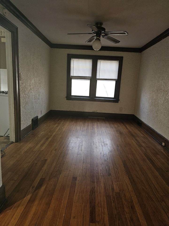 914 18th Ave #2 - Photo 3 of 5