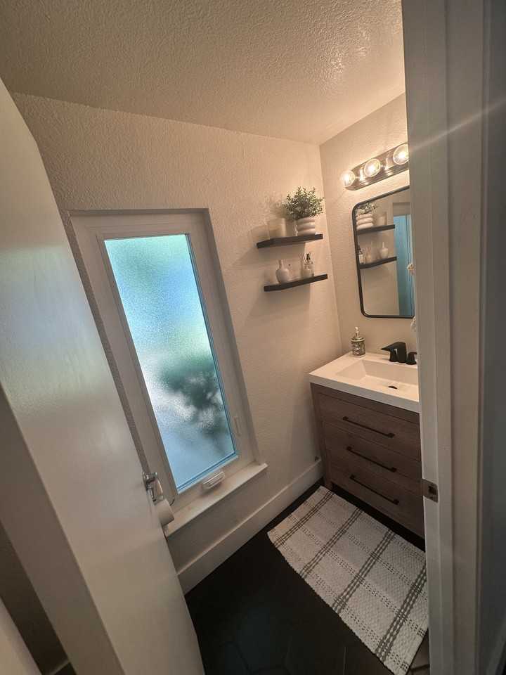 2851 Hotchkiss Ct - Photo 4 of 14