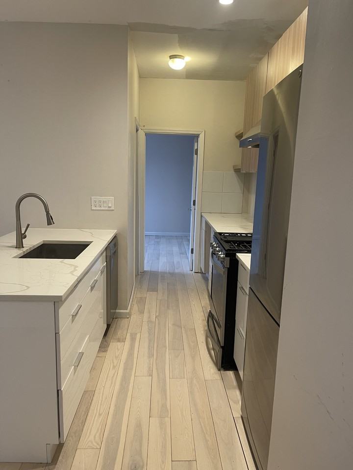 3805 65th St #4G - Photo 3 of 14