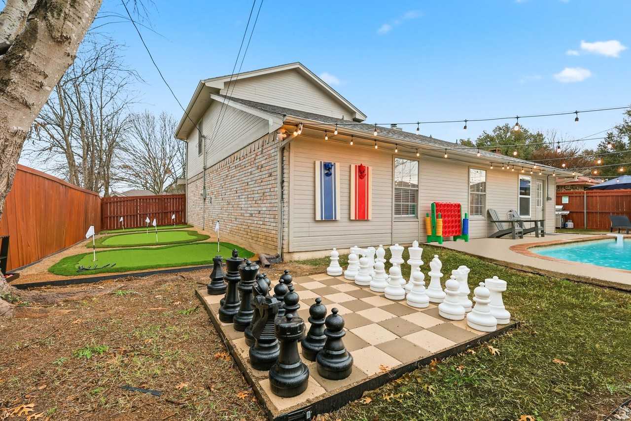 2 Saint Charles Pl #NA - Photo 4 of 48