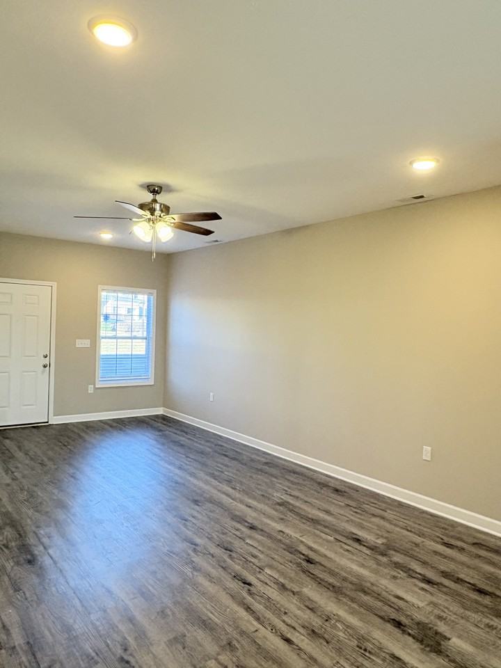 258 Spring Creek Ave #B - Photo 2 of 19