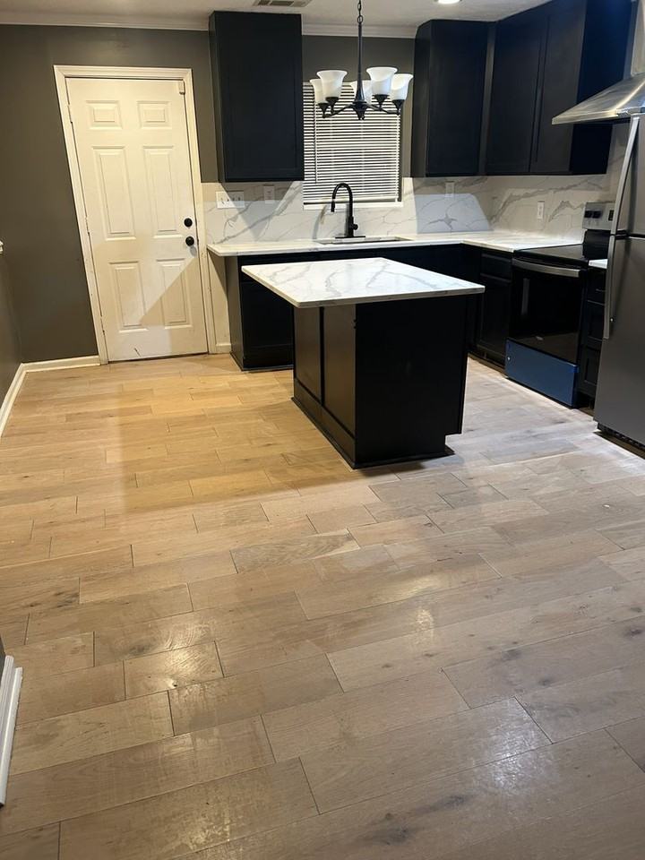 112 Scott Hill St Se - Photo 4 of 17